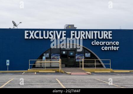 Humble, Texas États-Unis 11-28-2019: Centre exclusif de déstockage des meubles à humble, TX. Fondée en 1998, Houston TX. Banque D'Images