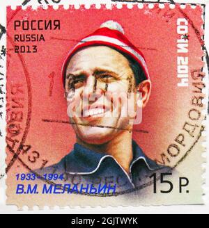 MOSCOU, RUSSIE - 18 JUIN 2021 : le timbre-poste imprimé en Russie montre V.M. Mélanine (1933-1994), « Roi du Biathlon » officiel, GA olympique et paralympique Banque D'Images