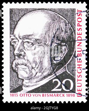 MOSCOU, RUSSIE - 20 JUIN 2021 : le timbre-poste imprimé en Allemagne montre Otto von Bismarck, 150e anniversaire de naissance, vers 1965 Banque D'Images