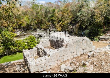 Cénote sacré au site archéologique de Chichen Itza, Mexique Banque D'Images