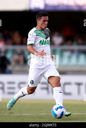 VÉRONE, ITALIE - AOÛT 21: Giacomo Raspadori des États-Unis Sassuolo en action, pendant la série Un match entre Hellas Verona FC et US Sassuolo au Stadio Marcantonio Bentegodi le 21 août 2021 à Vérone, Italie. (Photo par MB Media) Banque D'Images