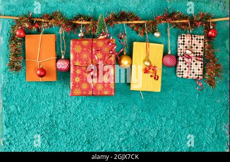 livres comme cadeau de noël, cadeau de noël, lecture, littérature, éducation, faire un concept de cadeau, espace de copie gratuit Banque D'Images