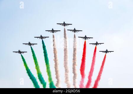 Monza, Italie. 12 septembre 2021. Monza, Italie. 12 septembre 2021. Frecce Tricolori au-dessus de la grille lors de la Formule 1 Heineken Gran Premio d'italia 2021, Grand Prix d'Italie, 14e manche du Championnat du monde de Formule 1 2021 de la FIA du 9 au 12 septembre 2021 sur l'Autodromo Nazionale di Monza, à Monza, Italie - photo Florent Gooden/DPPI crédit: DPPI Media/Alamy Live News crédit: DPPI Media/Alamy Live News Banque D'Images