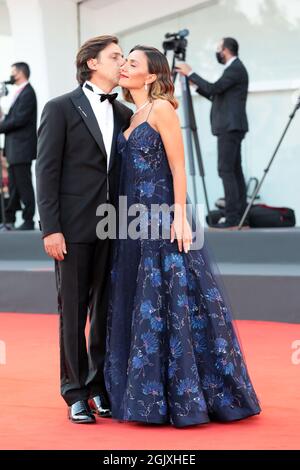 Venise, Italie. 11 septembre 2021. Davide Devenuto et Patroness du festival Serena Rossi assistent à la cérémonie de clôture du tapis rouge lors du 78e Festival International du film de Venise le 11 septembre 2021 à Venise, Italie. Crédit : Annalisa Flori/Media Punch/Alamy Live News Banque D'Images