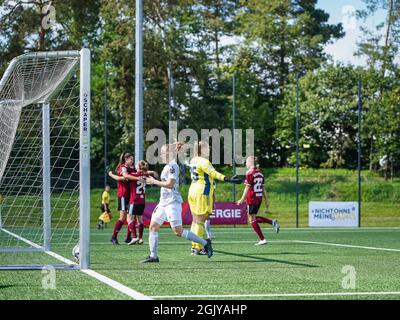 Nuremberg, Allemagne. 12 septembre 2021. FC Nuernberg avec leur deuxième but pendant le 2. Match Bundesliga pour femme entre 1. FC Nuernberg et SG 99 Andernach au Sports Park Valznerweiher à Nuremberg, Allemagne. Crédit: SPP Sport presse photo. /Alamy Live News Banque D'Images