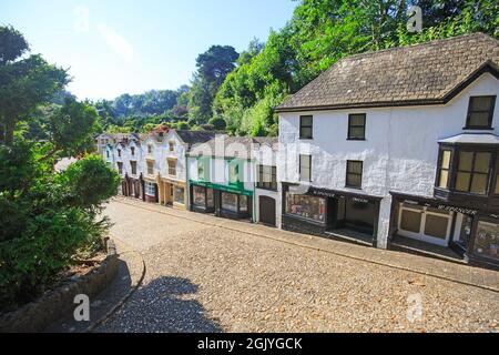 Godshill, Île de Wight, 2021. Réplique d'une ancienne rue haute avec des maisons et des boutiques. Ouvert en 1952 et situé dans le domaine de l'ancienne Vicara Banque D'Images