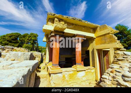 Vue imprenable sur les ruines du palais de Knossos en Crète, Héraklion, Grèce Banque D'Images