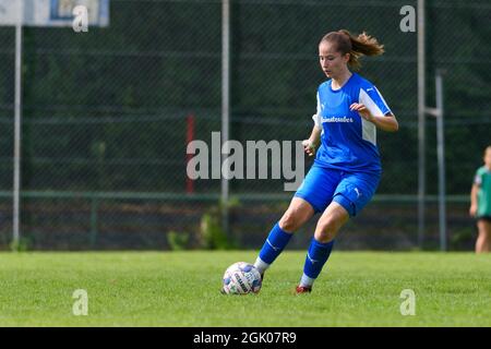 Munich, Allemagne. 12 septembre 2021. Lisa Floetzner (13 FFC Wacker Muenchen) pendant le match de Regionalliga Sued entre FFC Wacker Muenchen et TSV Crailsheimk à Bezirkssportanlage Untersendling, Allemagne. Crédit: SPP Sport presse photo. /Alamy Live News Banque D'Images