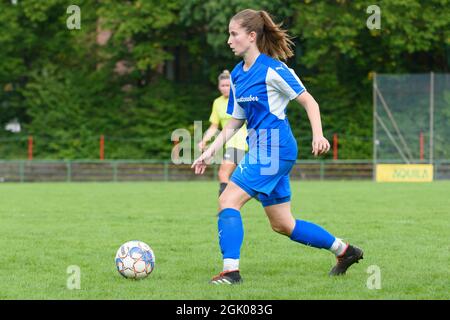 Munich, Allemagne. 12 septembre 2021. Lisa Floetzner (13 FFC Wacker Muenchen) pendant le match de Regionalliga Sued entre FFC Wacker Muenchen et TSV Crailsheimk à Bezirkssportanlage Untersendling, Allemagne. Crédit: SPP Sport presse photo. /Alamy Live News Banque D'Images