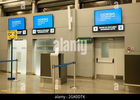 Odessa, Ukraine - septembre 2021. Aéroport. Portes. Personne. Banque D'Images