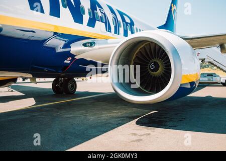 Corfou, Grèce - septembre 2021. Arrivée du Boeing 737 de Ryanair à l'aéroport de Kerkyra. Compagnie aérienne irlandaise à bas prix. Détails de l'avion en gros plan. Banque D'Images