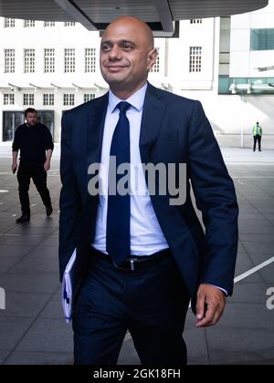 Londres, Royaume-Uni. 12 septembre 2021. Sajid Javid est vu à la BBC Broadcasting House après avoir comparu sur le Andrew Marr à Londres. (Photo de Tejas Sandhu/SOPA Images/Sipa USA) Credit: SIPA USA/Alay Live News Banque D'Images