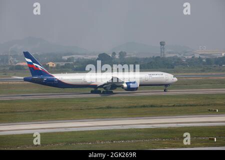 hanoï vietnam - november2,2017 : avion aeroflot de russie approche de taxi aérien à partir de l'aéroport de hanoï Banque D'Images