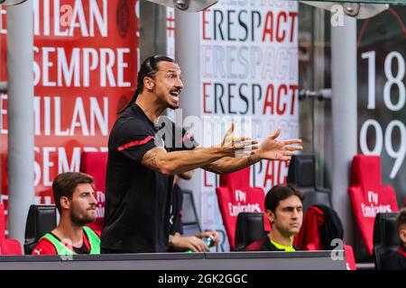 Milan, Italie. 12 septembre 2021. Zlatan Ibrahimovic de l'AC Milan réagit pendant la série Un match de football 2021/22 entre l'AC Milan et le SS Lazio au stade Giuseppe Meazza de Milan. (Note finale; AC Milan 2:0 SS Lazio) crédit: SOPA Images Limited/Alay Live News Banque D'Images