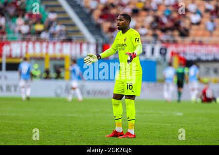 Milan, Italie. 12 septembre 2021. Le gardien de but Mike Maignan d'AC Milan réagit pendant la série Un match de football 2021/22 entre AC Milan et SS Lazio au stade Giuseppe Meazza à Milan.(score final; AC Milan 2:0 SS Lazio) Credit: SOPA Images Limited/Alay Live News Banque D'Images