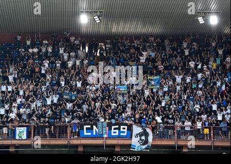 Gênes, Italie. 12 septembre 2021. Les fans du FC Internazionale montrent leur soutien avant le match de football de la série A entre UC Sampdoria et le FC Internazionale. Credit: Nicolò Campo/Alay Live News Banque D'Images