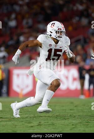 11 septembre 2021 le linebacker du Cardinal de Stanford Stephen Herron #15 en action pendant le match de football NCAA entre les chevaux de Troie USC et le Cardinal de Stanford au Los Angeles Coliseum à Los Angeles, Californie. Crédit photo obligatoire : Charles Baus/CSM Banque D'Images