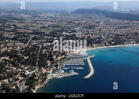 FRANCE VAR (83) : SAINT-CYR-SUR-MER, PORT DES LECQUES Banque D'Images