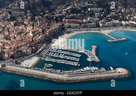 FRANCE 06 (ALPES-MARITIMES) MENTON ANCIENT HARBOUR Banque D'Images