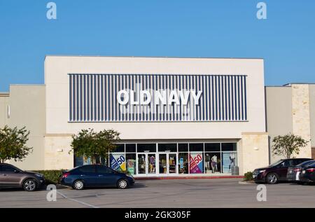 Humble, Texas États-Unis 08-22-2019: Ancienne vitrine de la Marine à humble, Texas. LA chaîne DE vente AU détail AMÉRICAINE traite les vêtements et accessoires, fondée en 1994. Banque D'Images