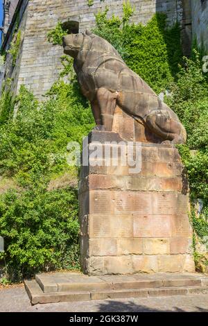 Statue du mémorial de la Seconde Guerre mondiale au mur du château de Bad Bentheim, Allemagne Banque D'Images