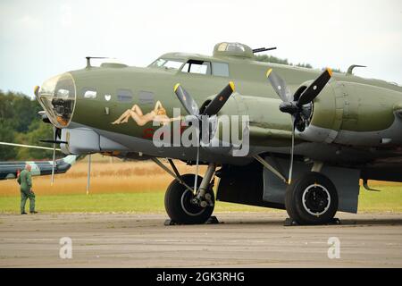 Le Boeing B-17 'Sally B' au salon Abingdon Air & Country Show 2021 Banque D'Images