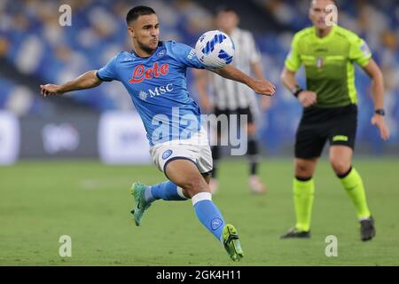 Naples, Italie. 11 septembre 2021. Adam Ounas de SSC Napoli pendant la série Un match de football 2021/2022 entre SSC Napoli et Juventus FC au stade Diego Armando Maradona à Naples (Italie), le 11 septembre 2021. Photo Cesare Purini/Insidefoto crédit: Insidefoto srl/Alay Live News Banque D'Images