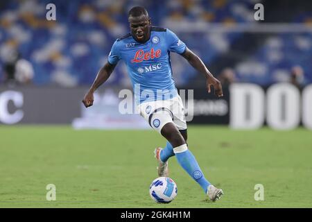Naples, Italie. 11 septembre 2021. Kalidou Koulibaly de SSC Napoli pendant la série Un match de football 2021/2022 entre SSC Napoli et Juventus FC au stade Diego Armando Maradona à Naples (Italie), le 11 septembre 2021. Photo Cesare Purini/Insidefoto crédit: Insidefoto srl/Alay Live News Banque D'Images