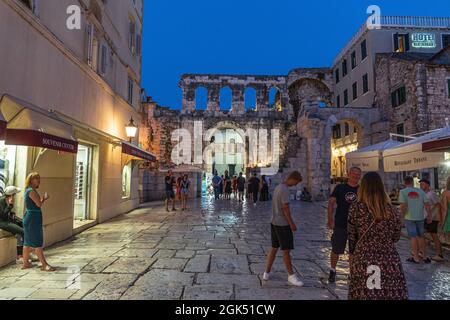 Split est la capitale et la plus grande ville du comté de Split-Dalmatie, de la Dalmatie et de l'Adriatique Croatie Banque D'Images