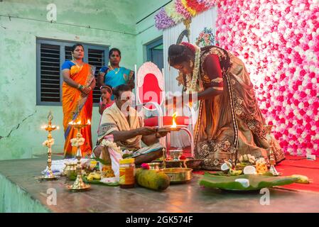 Tamil Nadu, Inde - 12 septembre 2021 : le Ritushuddhi ou Ritu Kala Samskara est la cérémonie qui célèbre la transition d'une jeune fille à la féminité. Ceci Banque D'Images