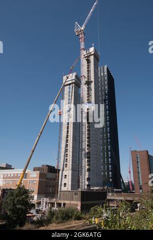 La ligne d'horizon toujours changeante de Croydon, dans le Surrey-Angleterre Banque D'Images