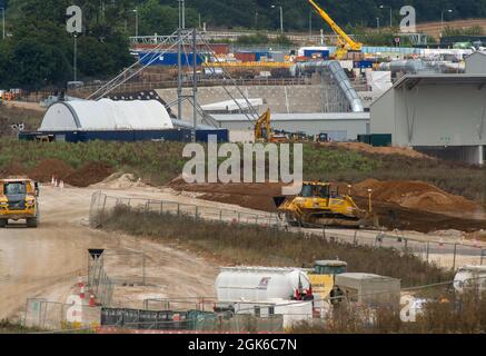 West Hyde, Hertfordshire, Royaume-Uni. 13 septembre 2021. Le site South Portal HS2 où le tunnel a commencé. Le tunnel HS2 à travers les Chilterns atteint une étape importante aujourd'hui ou demain alors que la machine d'alésage du tunnel, Florence, atteindra un kilomètre. Les environnementalistes sont très préoccupés par l'impact que le tunnel a sur l'aquifère de craie comme HS2 ont "perdu" une grande quantité de bentonite qui est très polluante. Crédit : Maureen McLean/Alay Live News Banque D'Images