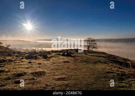 Vue imprenable sur la vallée de Strathblane depuis West Highland Way sur Conic Hill au-dessus de Balmaha près du Loch Lomond, dans les Highlands du sud de l'Écosse. Banque D'Images