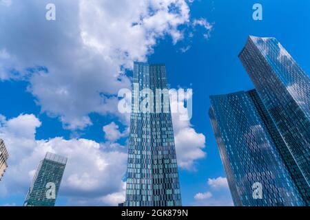 Vue sur les gratte-ciel contemporains de Manchester, Manchester, Lancashire, Angleterre, Royaume-Uni, Europe Banque D'Images