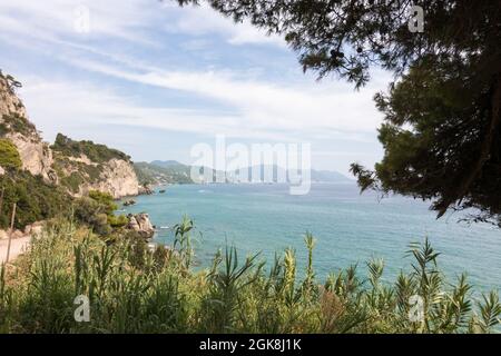 Vue incroyable sur la plage de Myrtiotissa sur l'île de Corfou, en Grèce Banque D'Images