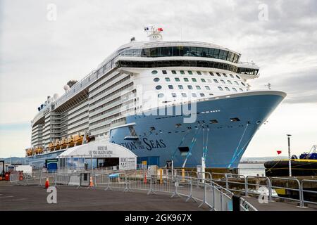 Bateau de croisière Ovation of the Seas amarré à Tauranga, Nouvelle-Zélande Banque D'Images