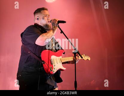 Rory Charles Graham aka Rag'n'Bone Man qui se déroule au Cambridge Club Festival 2021 à Childerley Orchard le 10 septembre 2021, à Cambridge, en Angleterre Banque D'Images