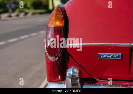 Vue arrière à partir de la gauche d'un mg 1300 MK II rouge Banque D'Images