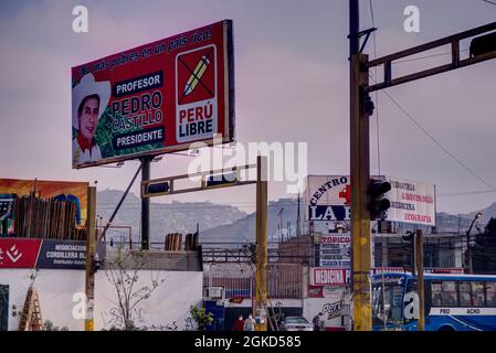Lima, Pérou - juillet, 27, 2021: Panneau d'affichage pour Pedro Castillo cherchant des votes avant les élections Banque D'Images