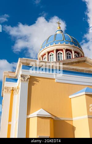 Église orthodoxe grecque néoclassique de Saint-Nicolas, Agios Nikolaos, Ermoupoli, Syros, Cyclades, Grèce Banque D'Images