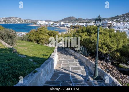 Chemin par la mer à Parikia, Paros, Cyclades, Grèce Banque D'Images