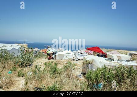 Hébergement temporaire à flanc de colline, quartier de Los Rosales, Ceuta, Espagne Banque D'Images