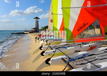 Catamaran, Dominicus Beach, Bayahibe, République Dominicaine Banque D'Images