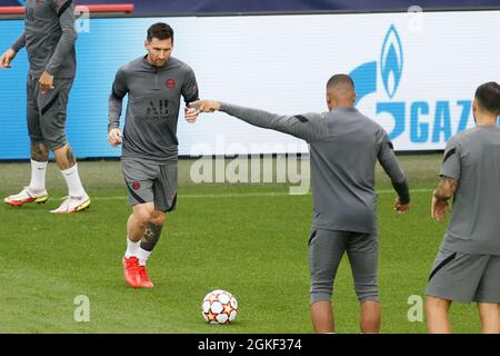 Lionel Messi du PSG photographié lors d'une session d'entraînement du club français PSG Paris Saint-Germain, mardi 14 septembre 2021, à Bruges, en préparation de Banque D'Images