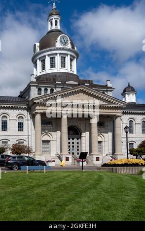 Kingston, Ontario, Canada - 3 septembre 2021 : Hôtel de ville de Kingston, Ontario, Canada. L'hôtel de ville de Kingston est le siège du gouvernement local. Banque D'Images