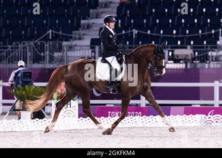 TOKIO (SETAGAYA-KU), JAPON - AOÛT 30: DRESING, Heidemarie (GER) vom ZRFV Guetersloh (Nordrhein Westfalen), geboren am 24.06.1955 à Hagen, paralympé Banque D'Images