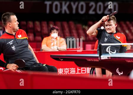 TOKIO (SHIBUYA-KU), JAPON - SEPTEMBRE 02 : BRUECHLE, Thomas (GER) (li.) vom Tischtennis Frickenhausen (Bade-Wurtemberg), geboren am 29.07.1976 in L. Banque D'Images
