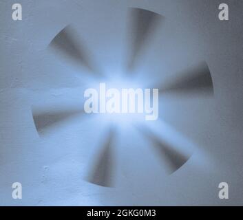 Ventilateur de plafond avec lumière. Banque D'Images