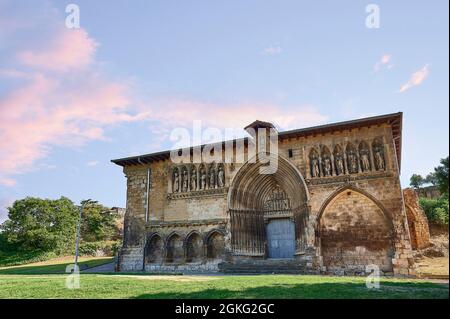 Église du Santo Sepulcro, avec une nef et une abside semi-circulaire la construction de l'église reflète la transition de l'art roman à l'art gothique qu'elle a Banque D'Images