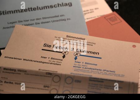 Hambourg, Allemagne - 13. Septembre 2021, vote postal, documents d'élection pour l'élection fédérale de 2021 le 26 septembre en Allemagne Banque D'Images